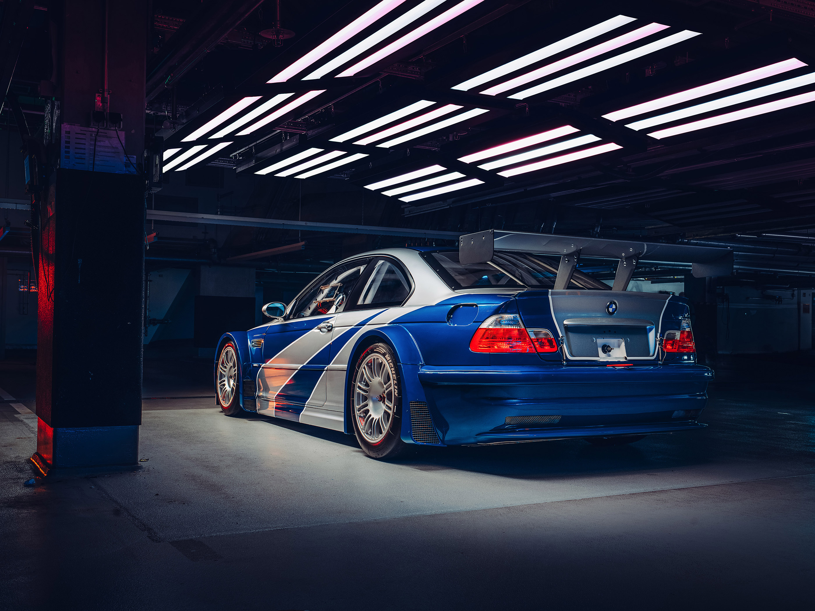 BMW M3 GTR side